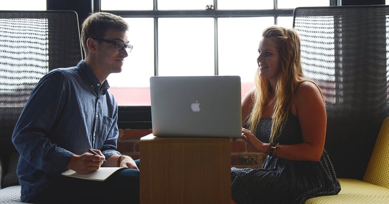 Styles de leadership adaptés aux jeunes pousses : le guide qui change tout